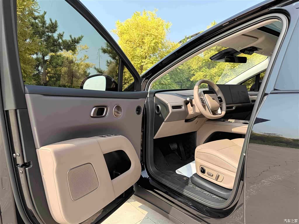 Li Auto i8, 2026 8