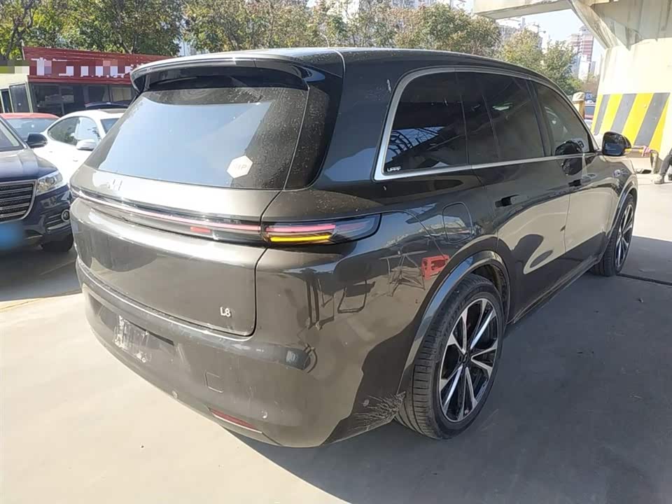 Li Auto Ideal L8