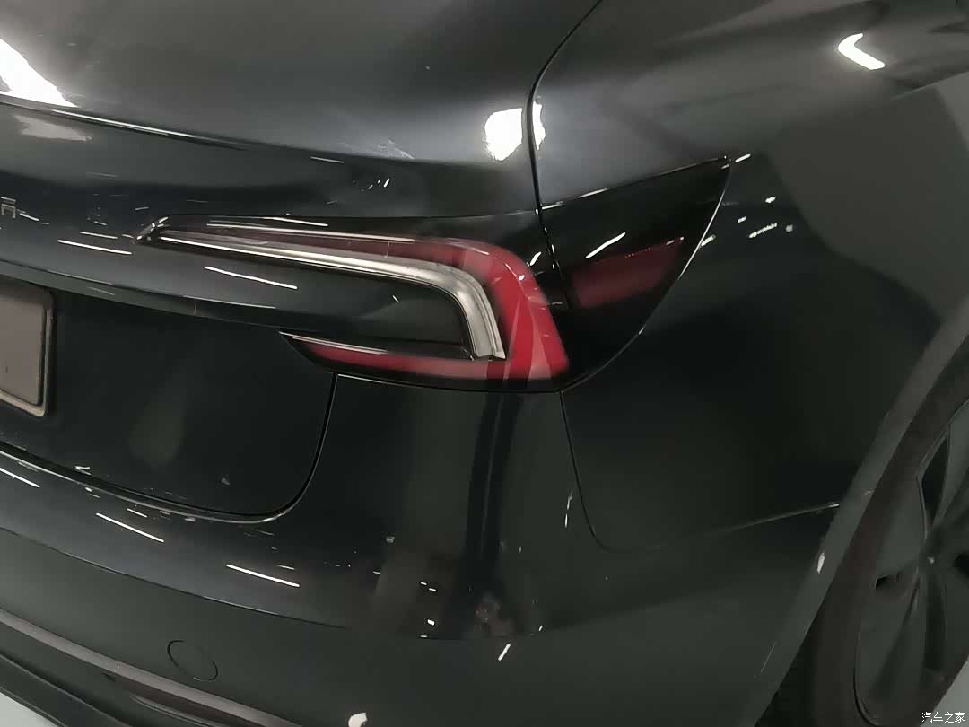 Tesla Model 3, 2024 19