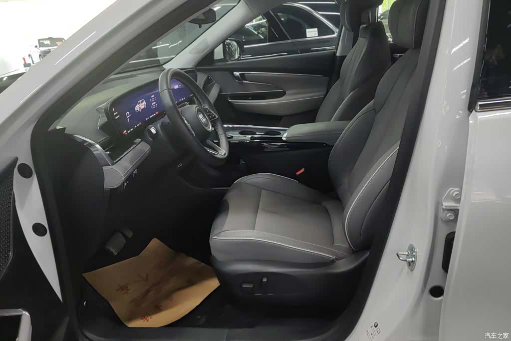 Buick E5, 2025 9