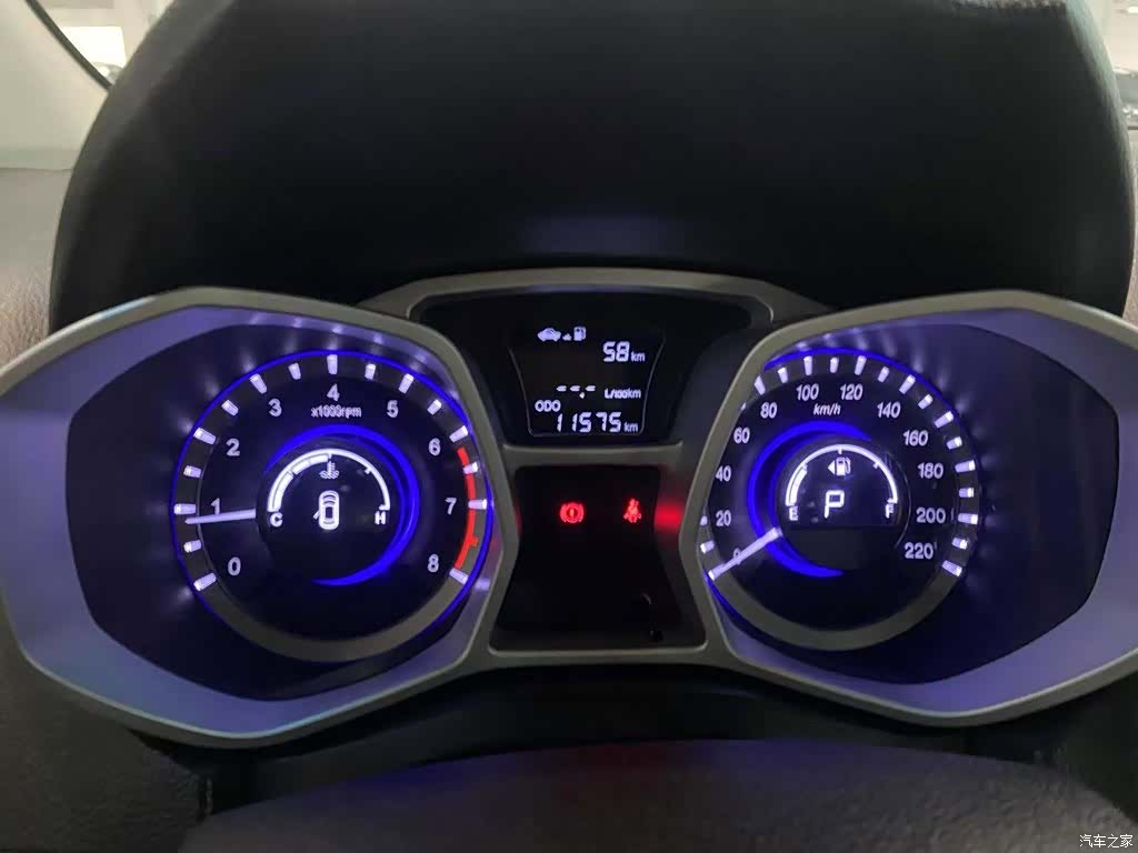 JAC S3, 2015 9