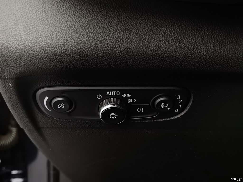 Buick Envision Plus, 2022 21