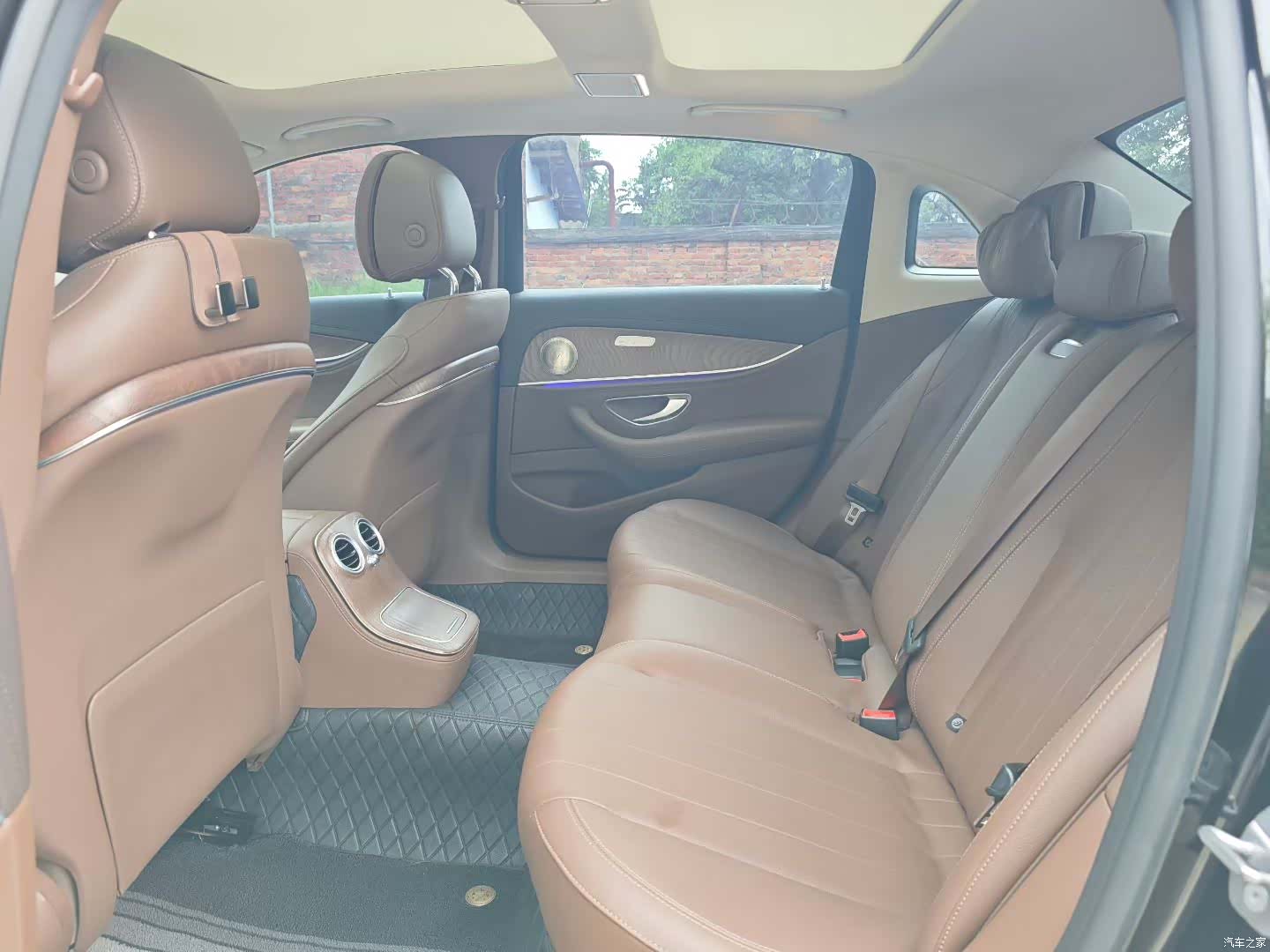 Mercedes-Benz E-Class, 2022 все фото