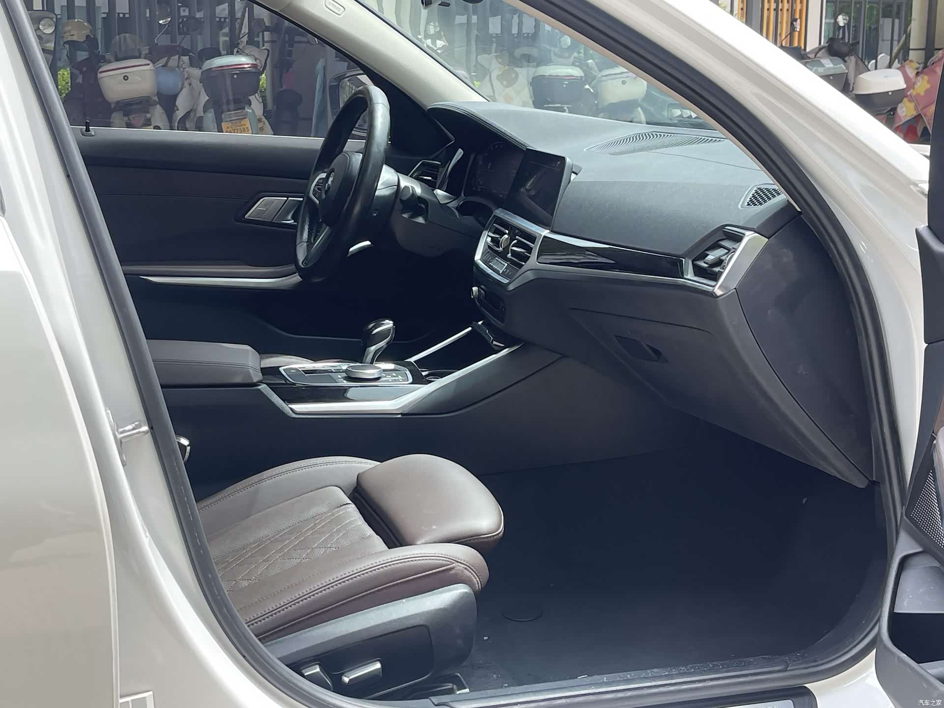 BMW 3 Series, 2022 все фото