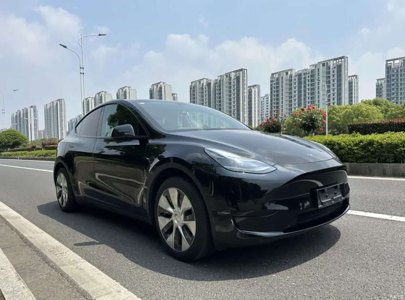 Tesla Model Y, 2022 3