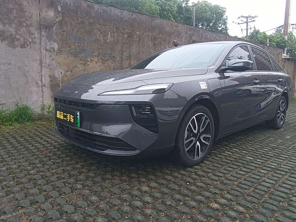 Roewe D6