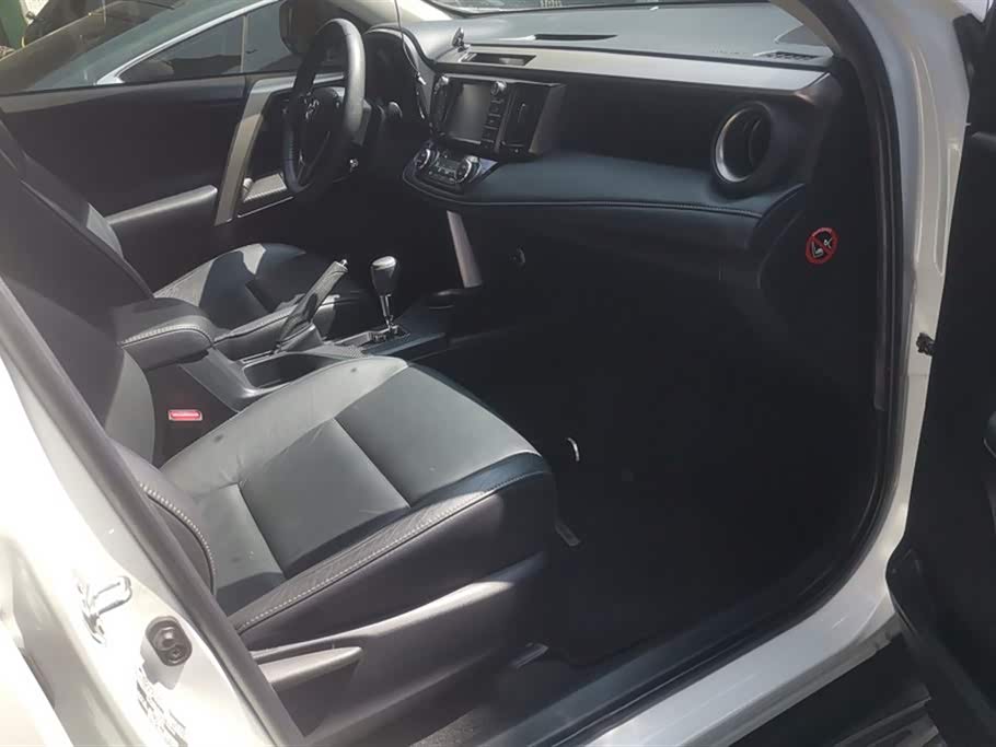 Toyota RAV4 Rongfang