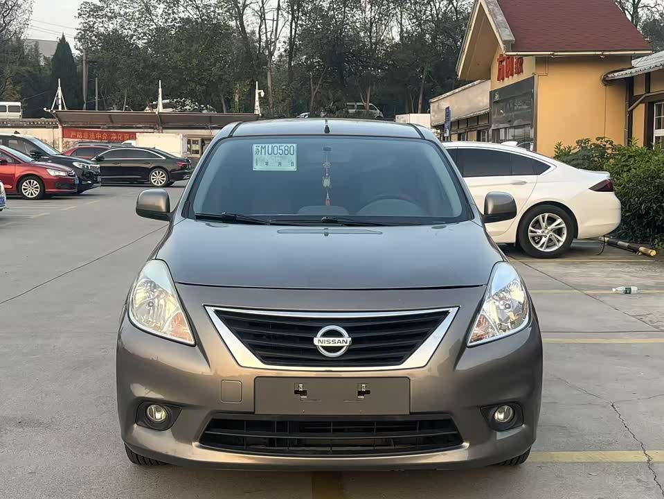 Nissan sunshine