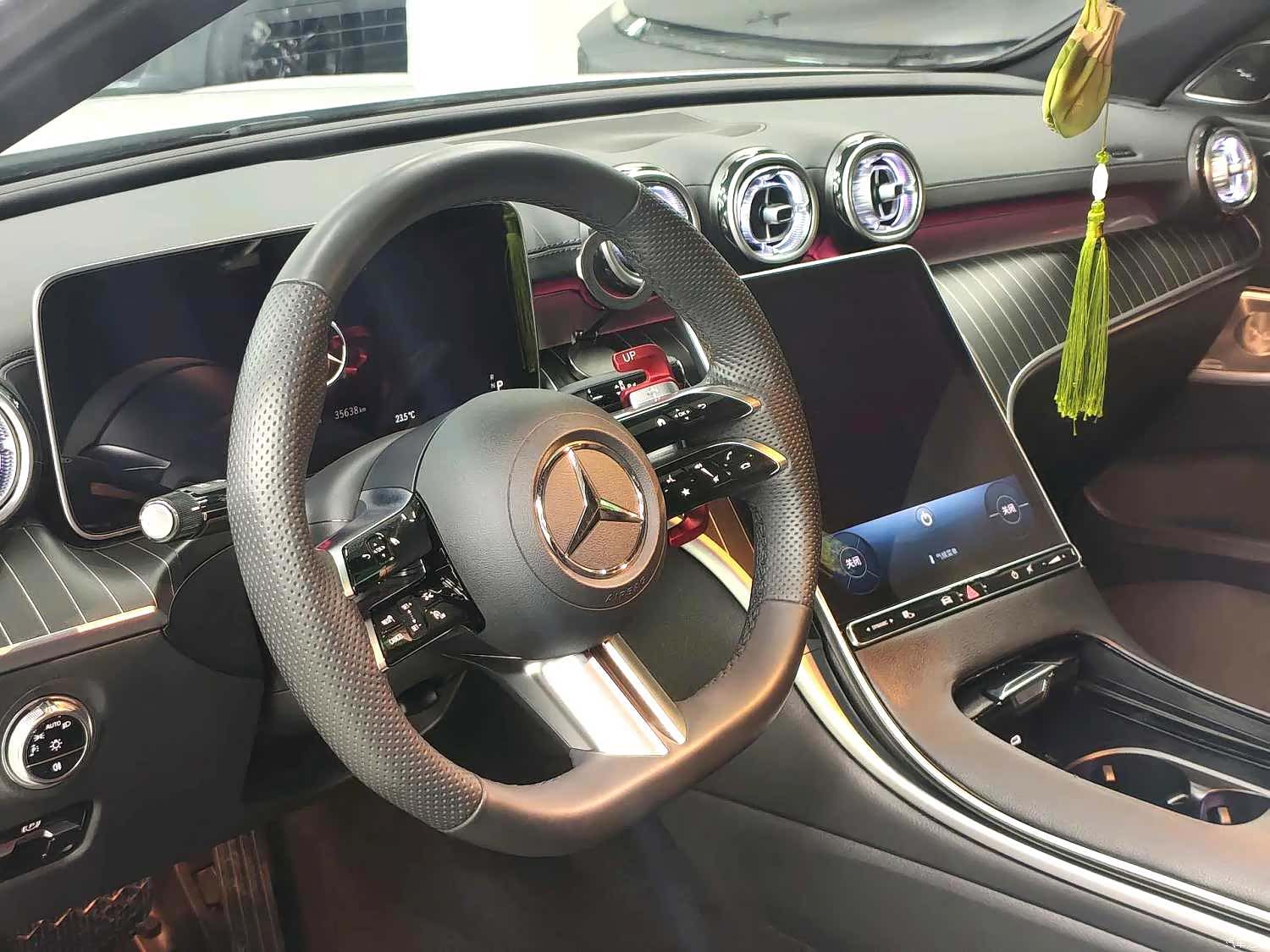 Mercedes-Benz C-Class, 2023 4