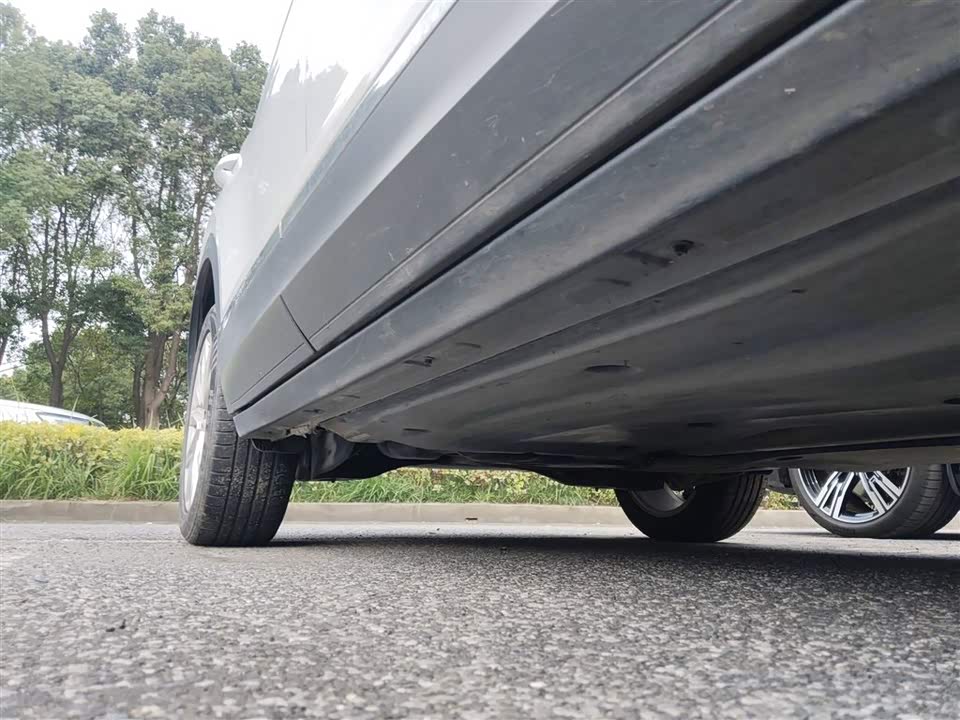 Volkswagen T-ROC exploring Songs