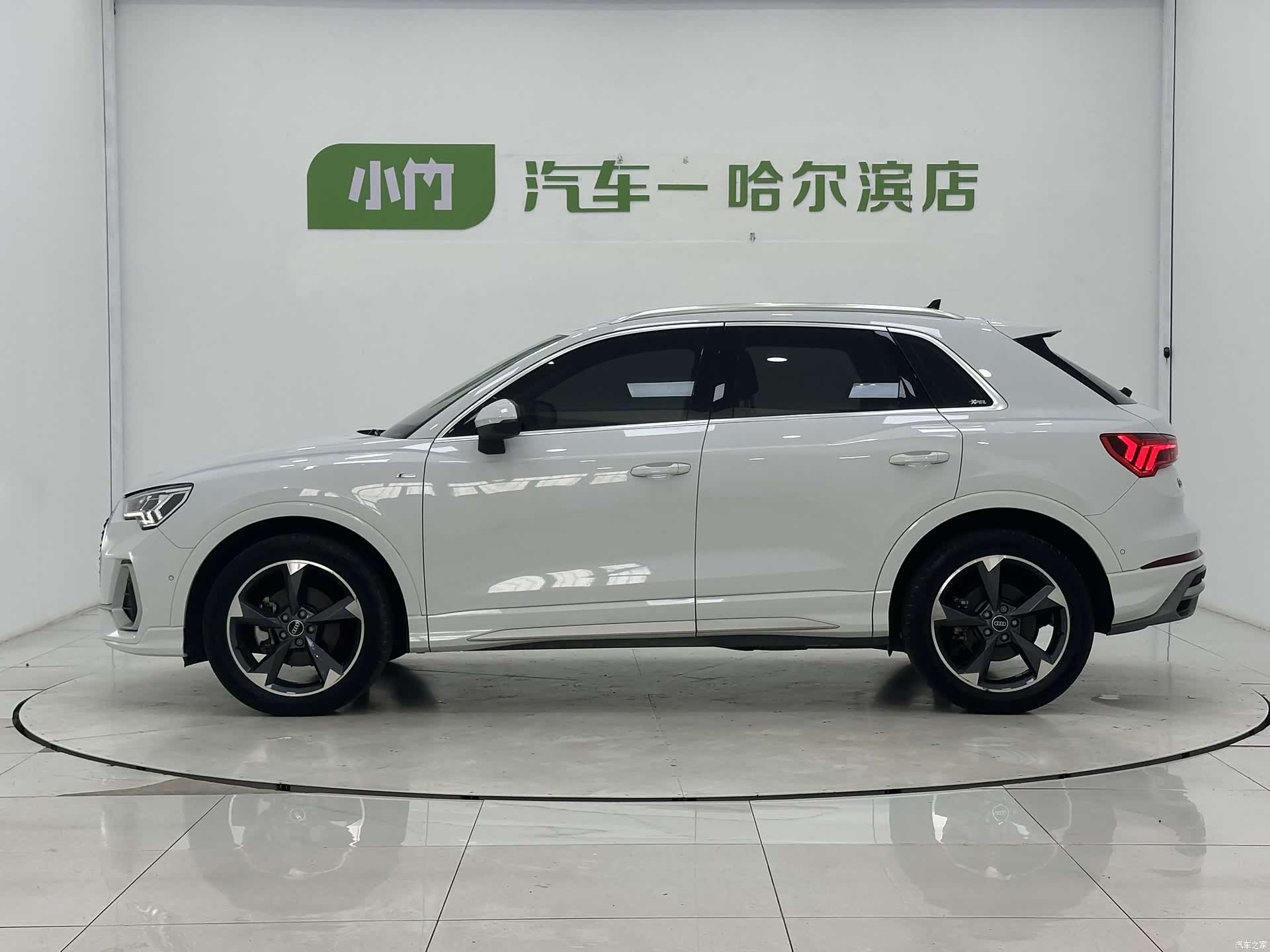 Audi Q3, 2023 все фото