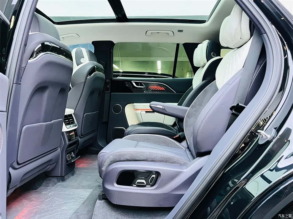 Hongqi E-HS9, 2023 15