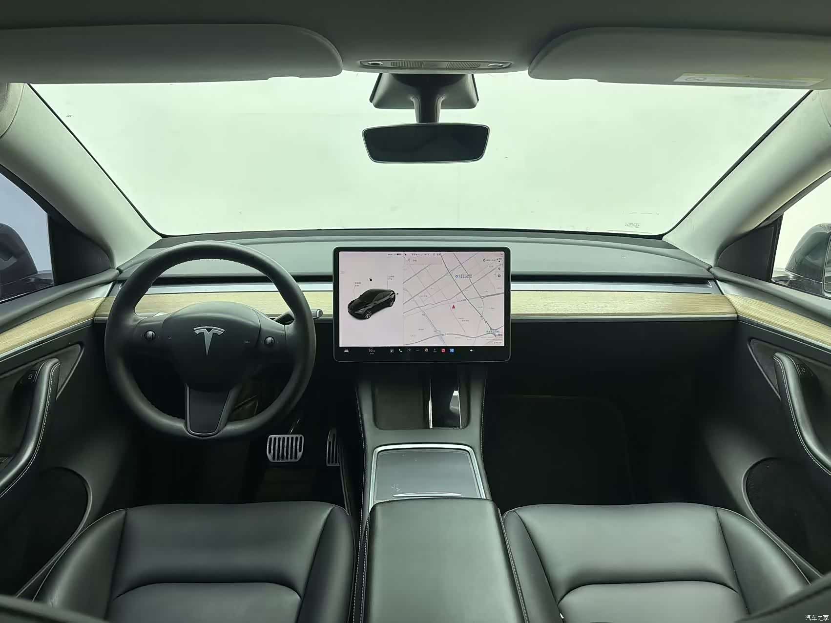 Tesla Model Y, 2023 9