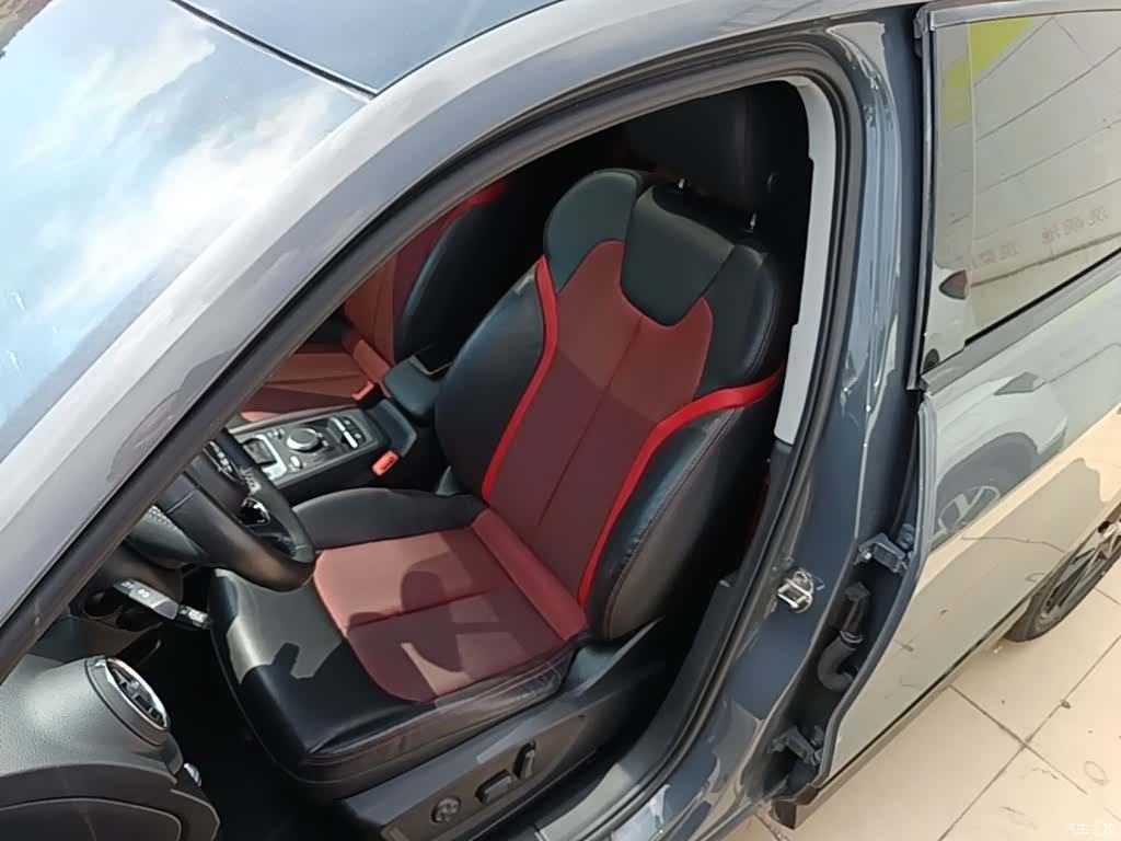 Audi Q2L, 2021 15