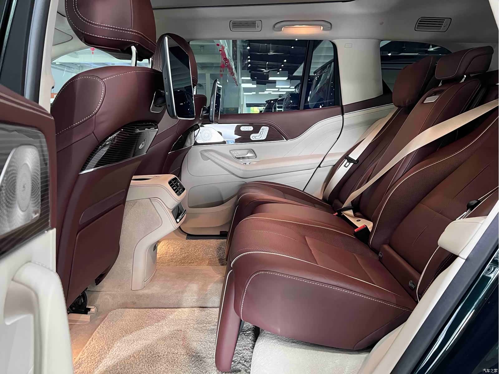 Maybach GLS, 2023 25