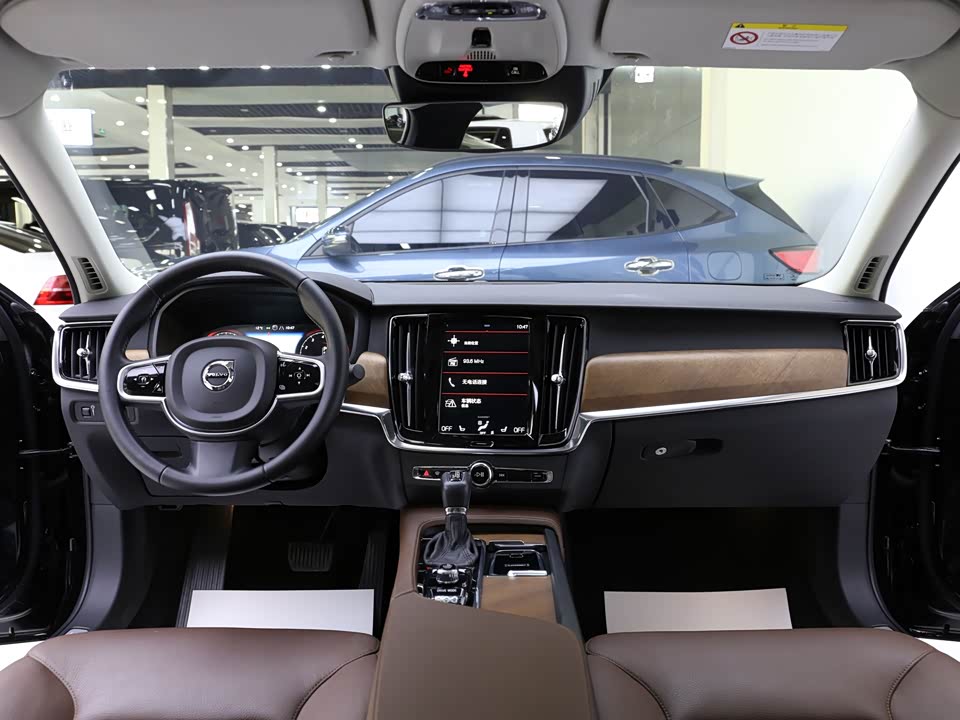 Volvo S90