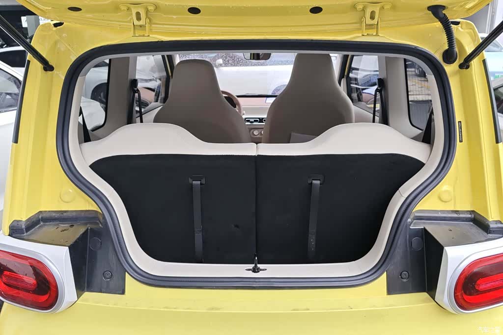 Wuling MINIEV, 2025 4
