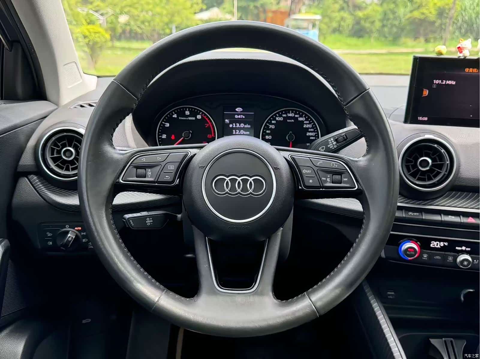 Audi Q2L, 2021 15