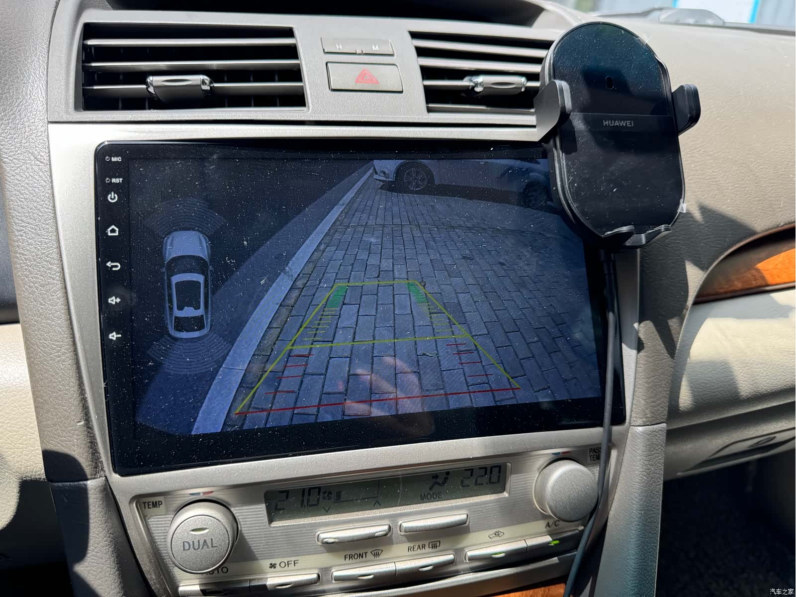 Toyota Camry, 2011 9