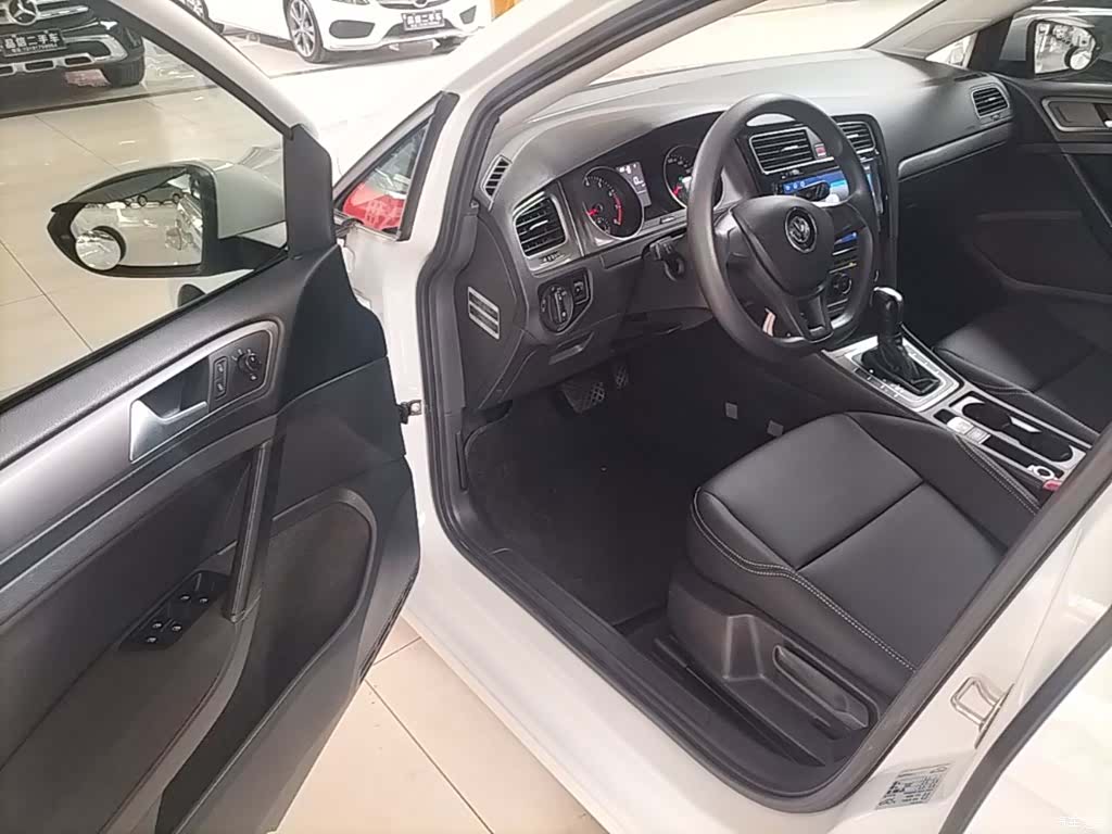Volkswagen Golf, 2017 16