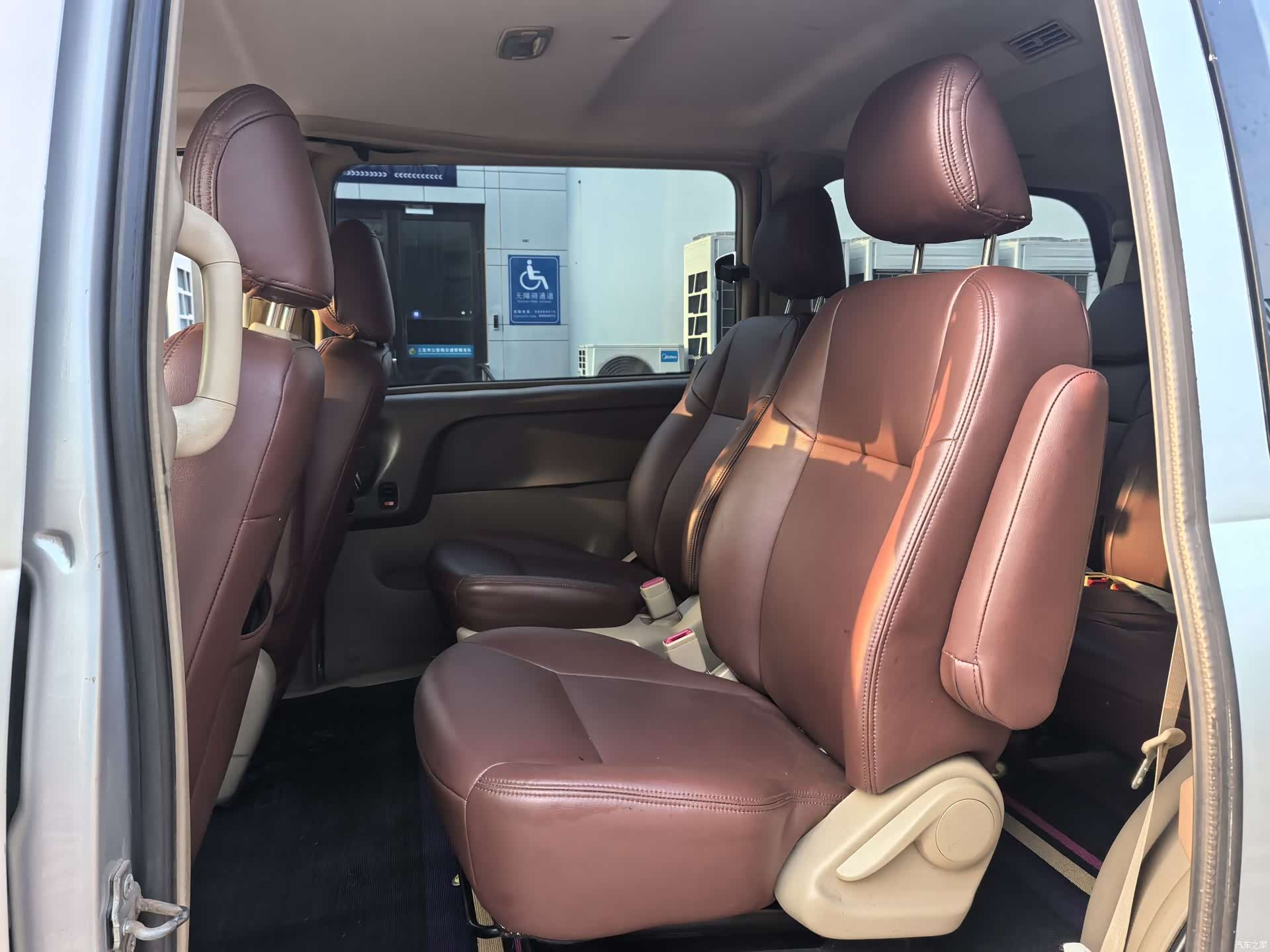Buick GL8, 2014 8