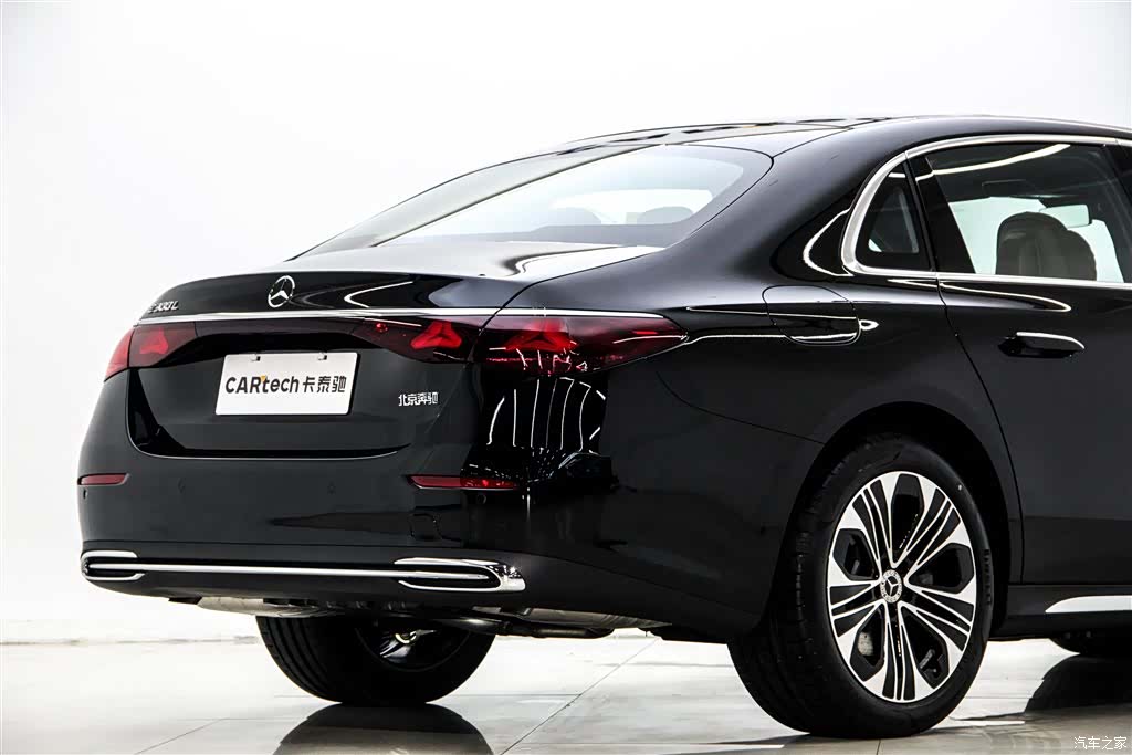 Mercedes-Benz E-Class, 2026 8