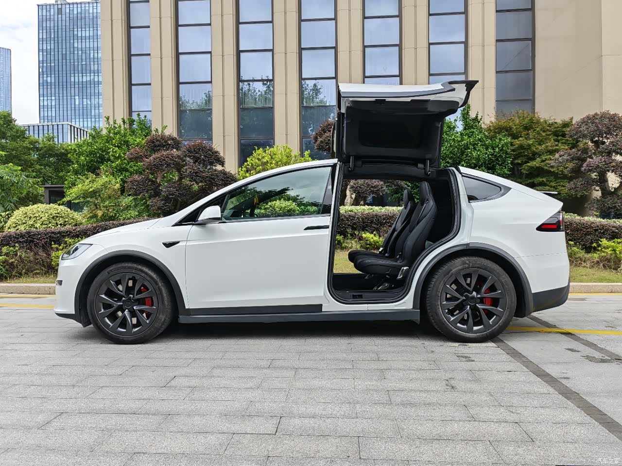 Tesla Model X, 2023 8