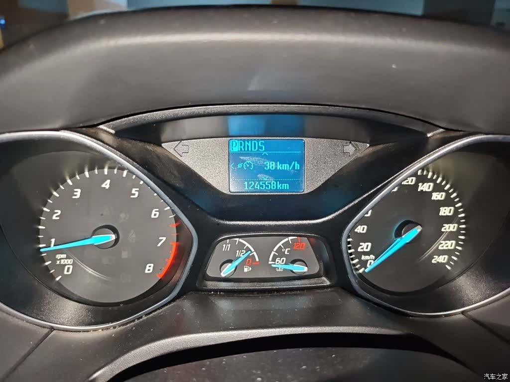 Ford Focus, 2015 9