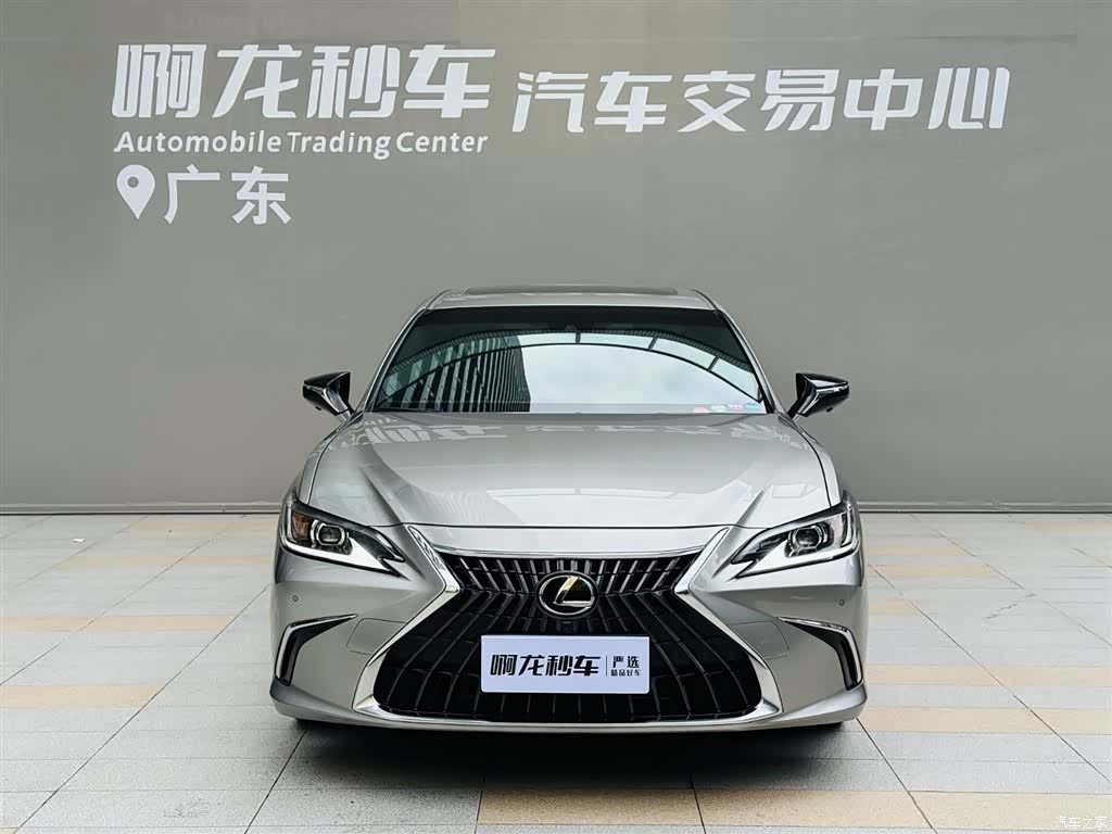 Lexus ES, 2024 2