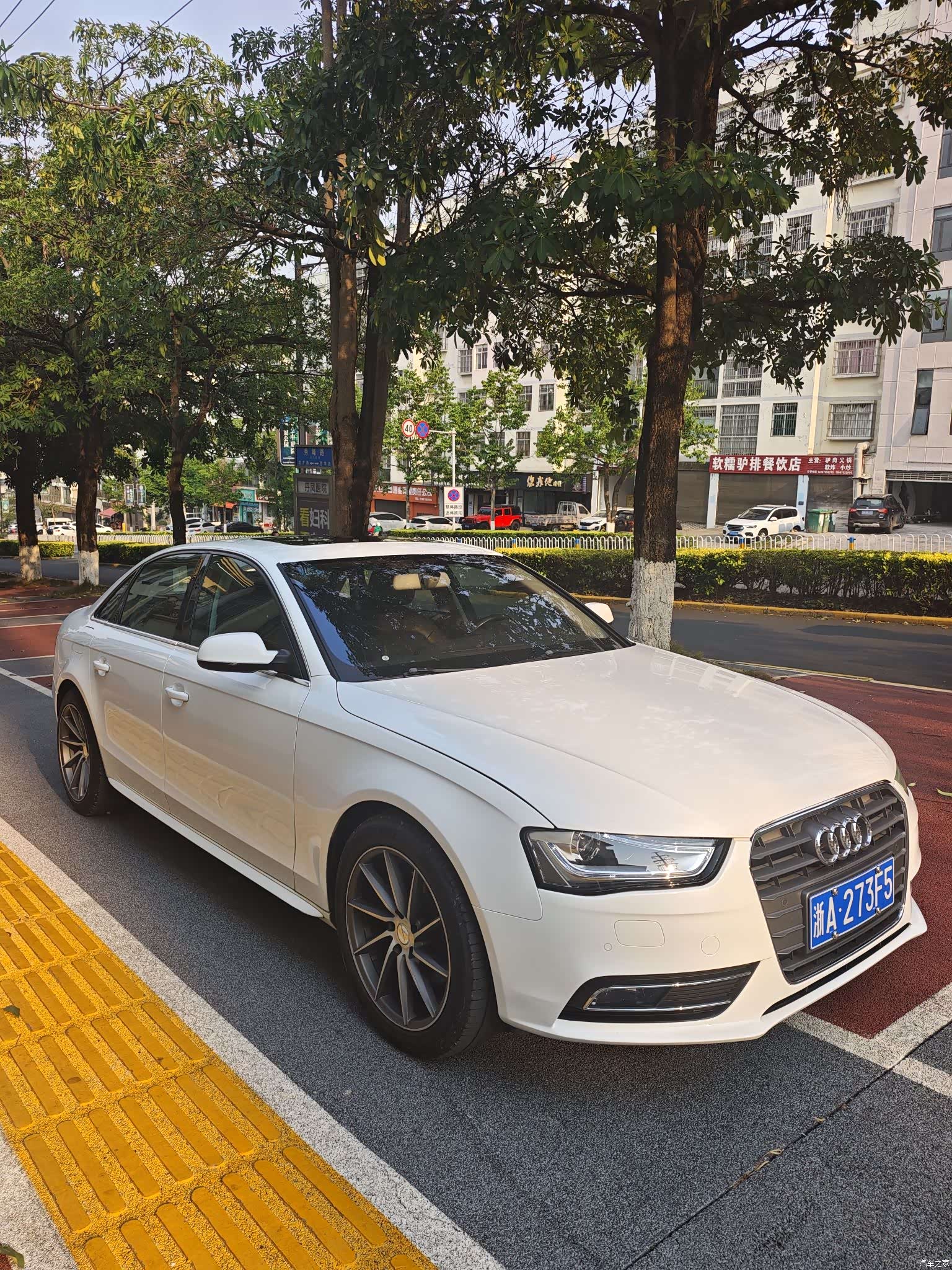 Audi A4L, 2015 3