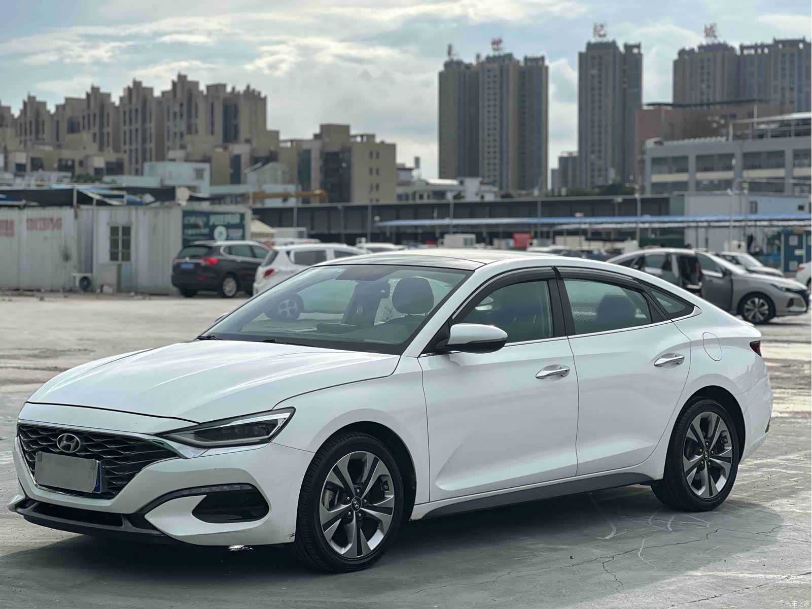 Hyundai Lafesta