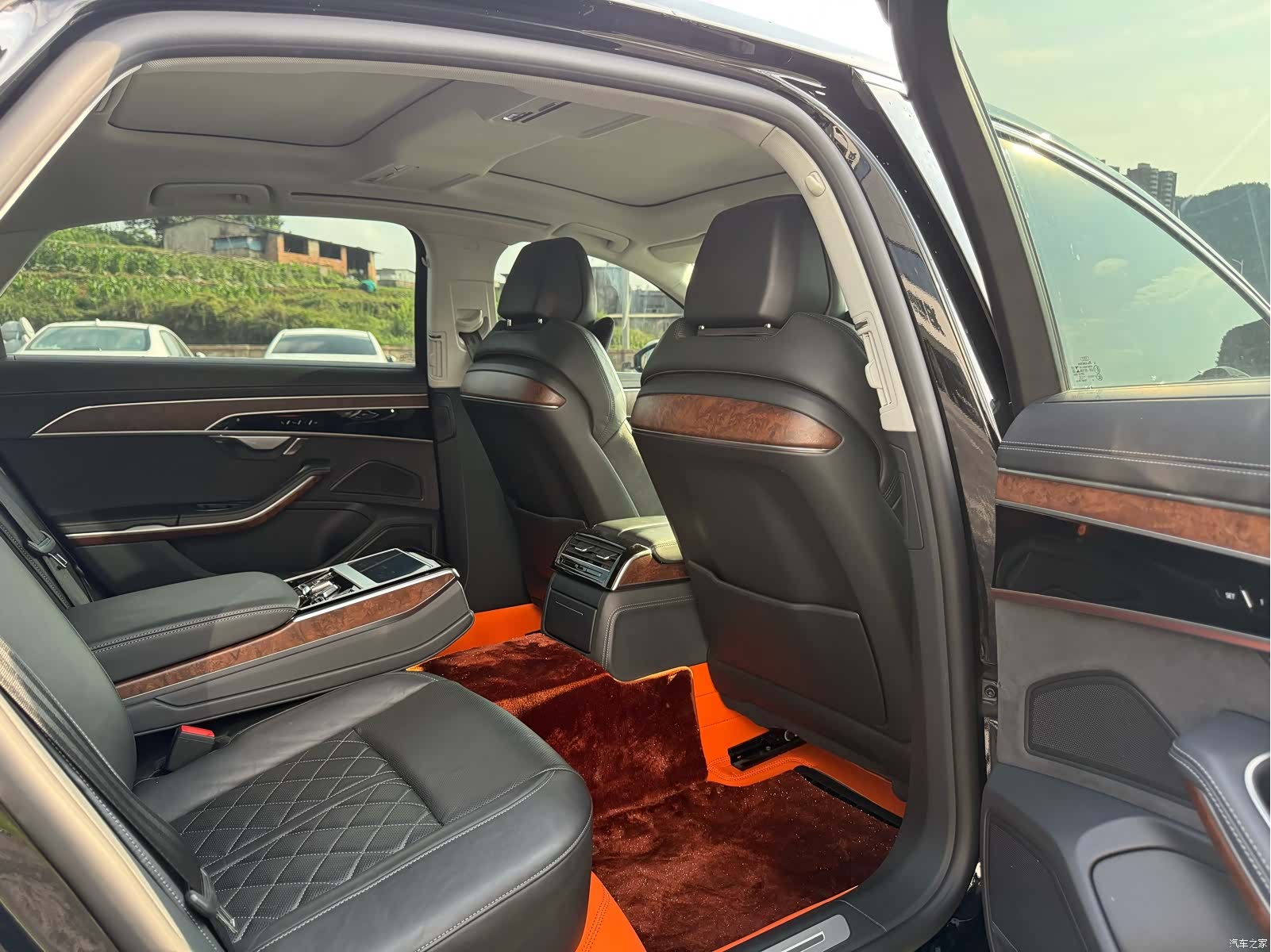 Audi A8L, 2022 все фото