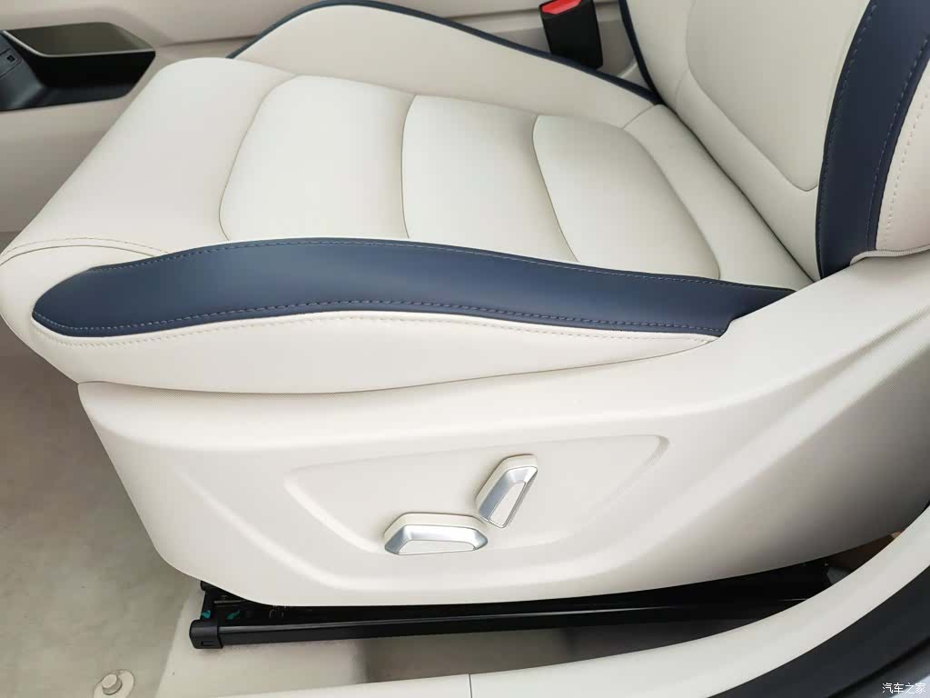 Geely Icon, 2024 20