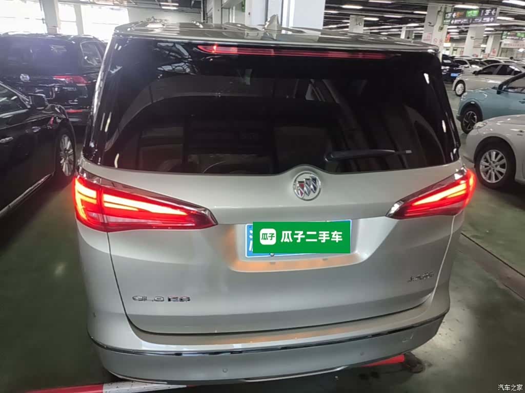 Buick GL8, 2017 6