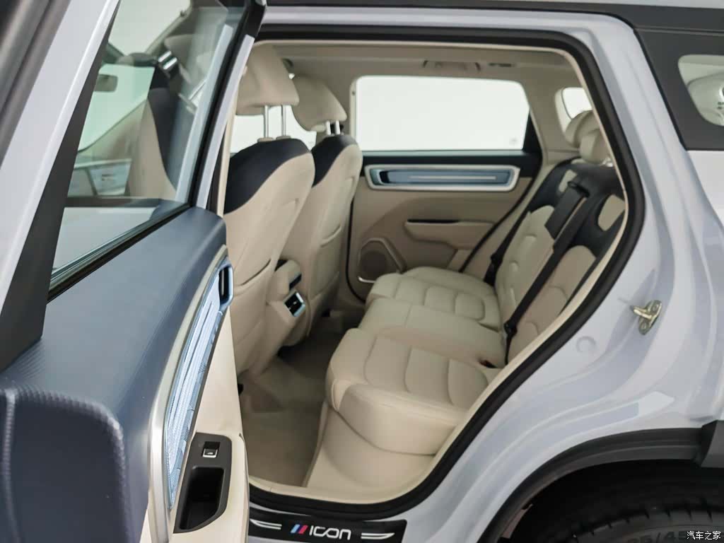 Geely Icon, 2024 15