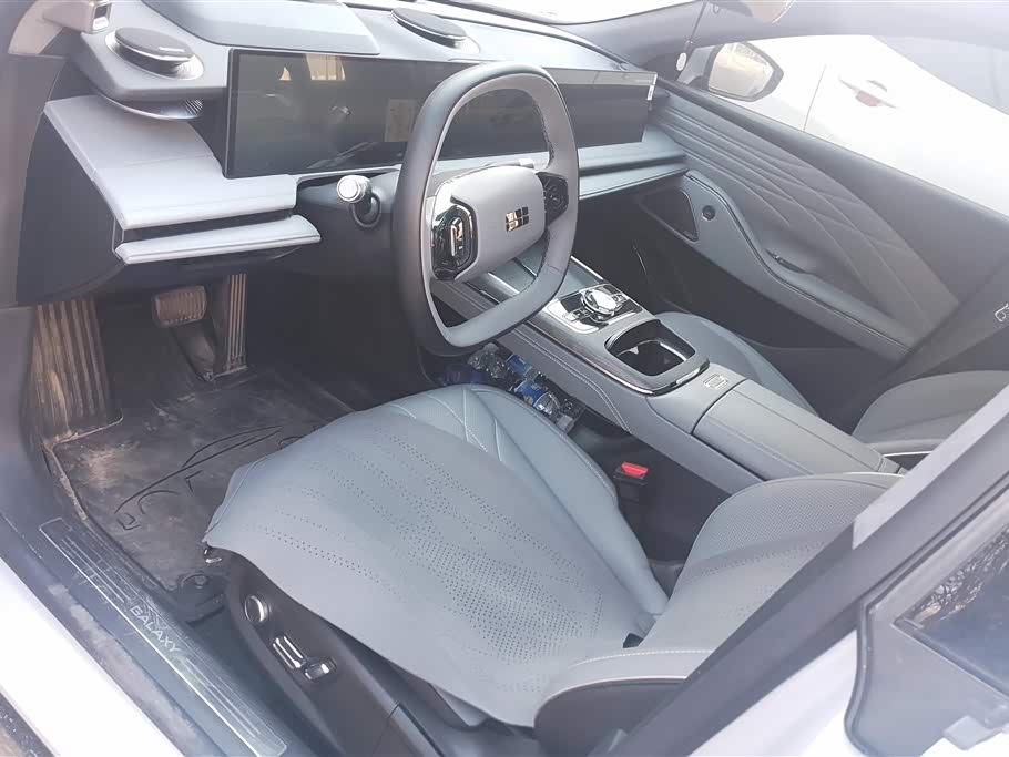 Geely Galaxy Galaxy E8