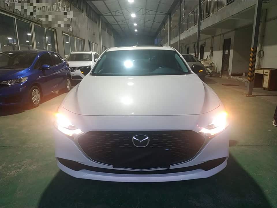 Mazda 3 Angkesaila