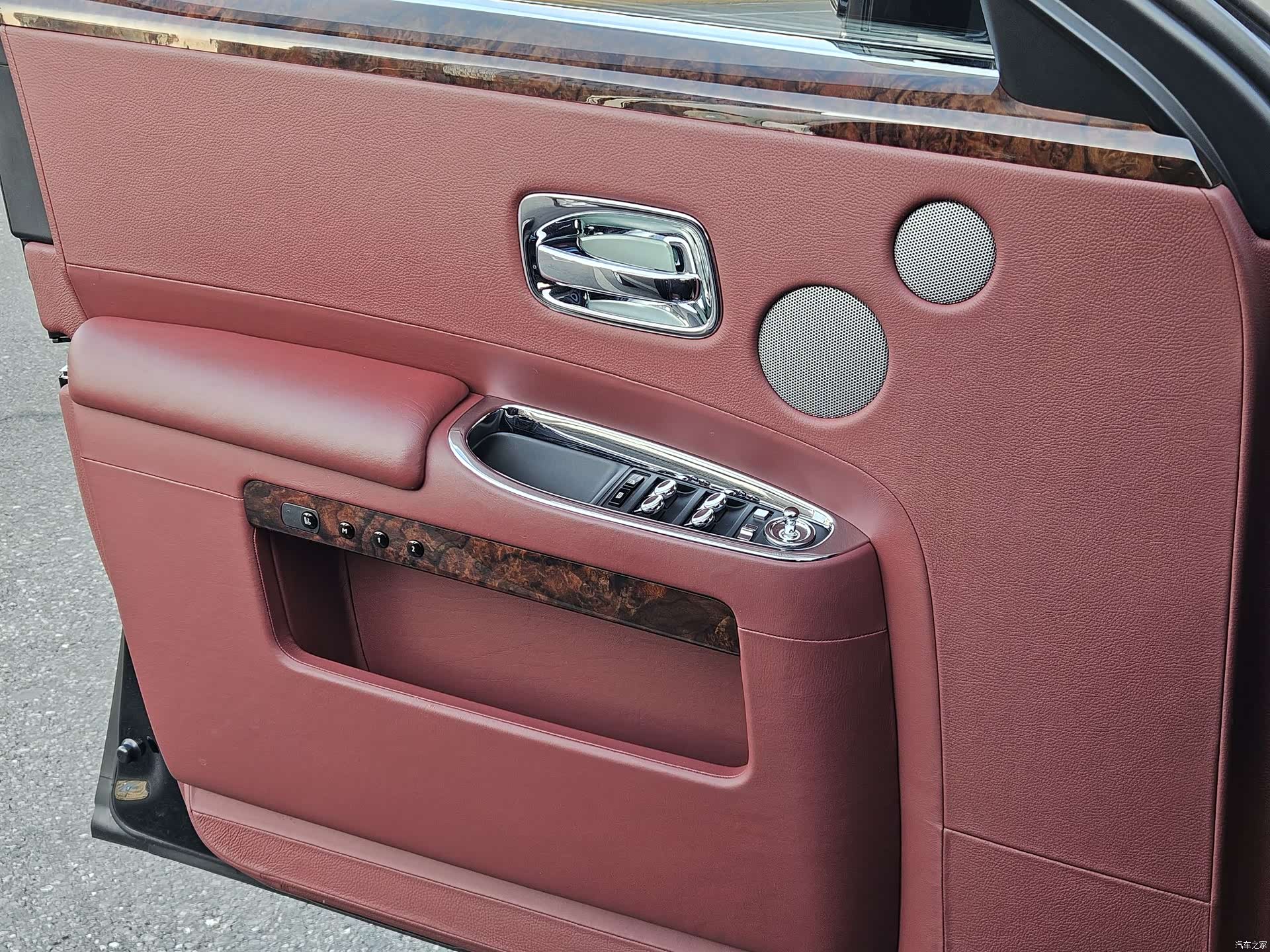 Rolls-Royce Ghost, 2014 17