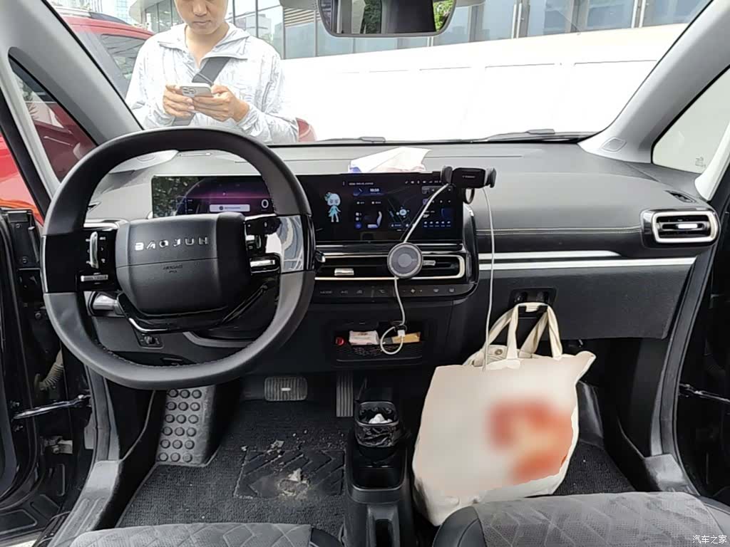 Wuling KiWi, 2023 10