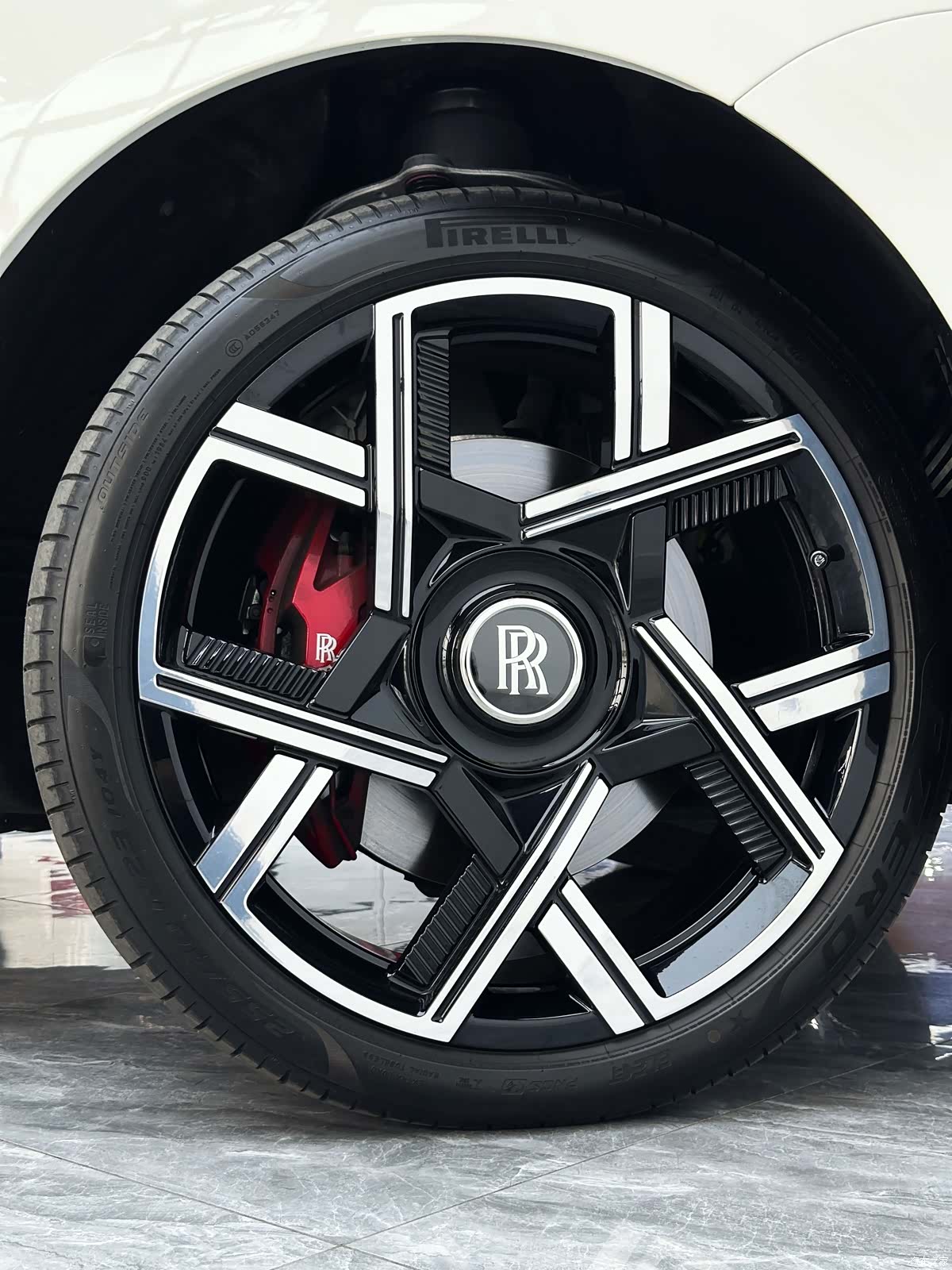 Rolls-Royce Cullinan, 2026 8