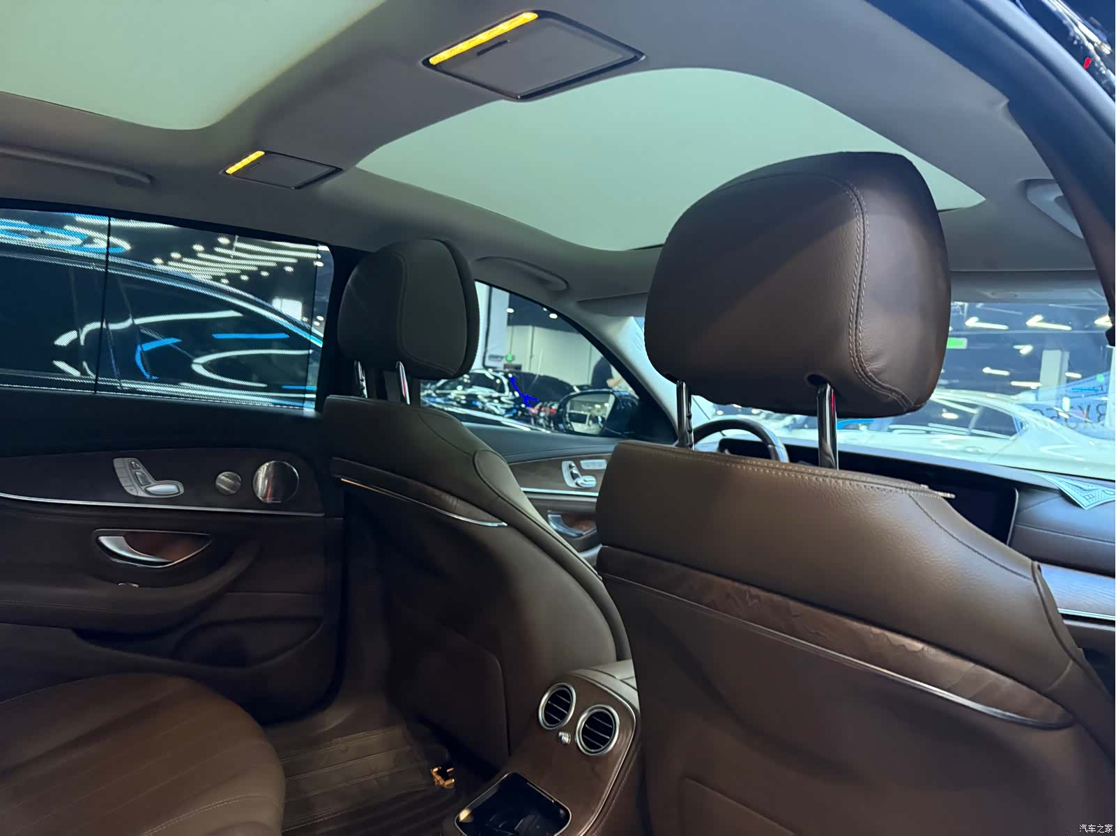 Mercedes-Benz E-Class, 2022 14