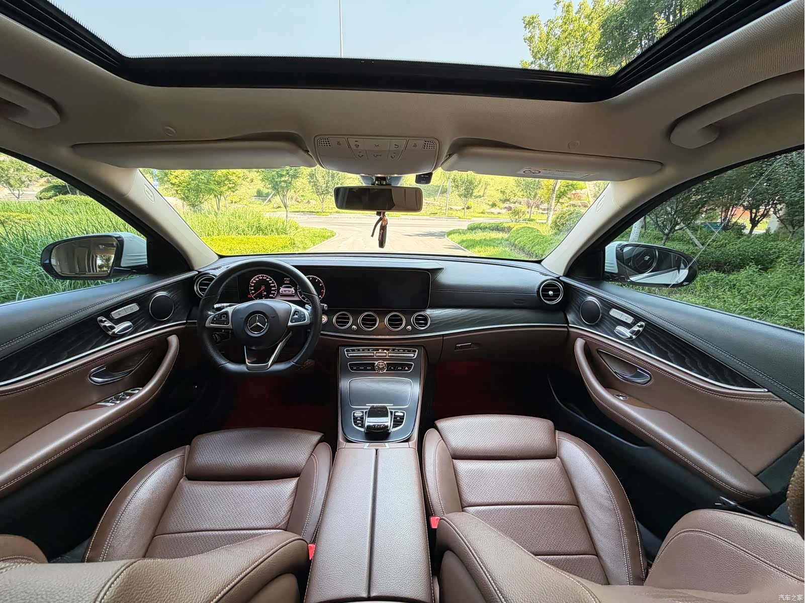 Mercedes-Benz E-Class, 2018 11