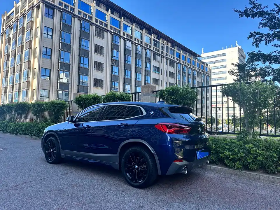 BMW X2