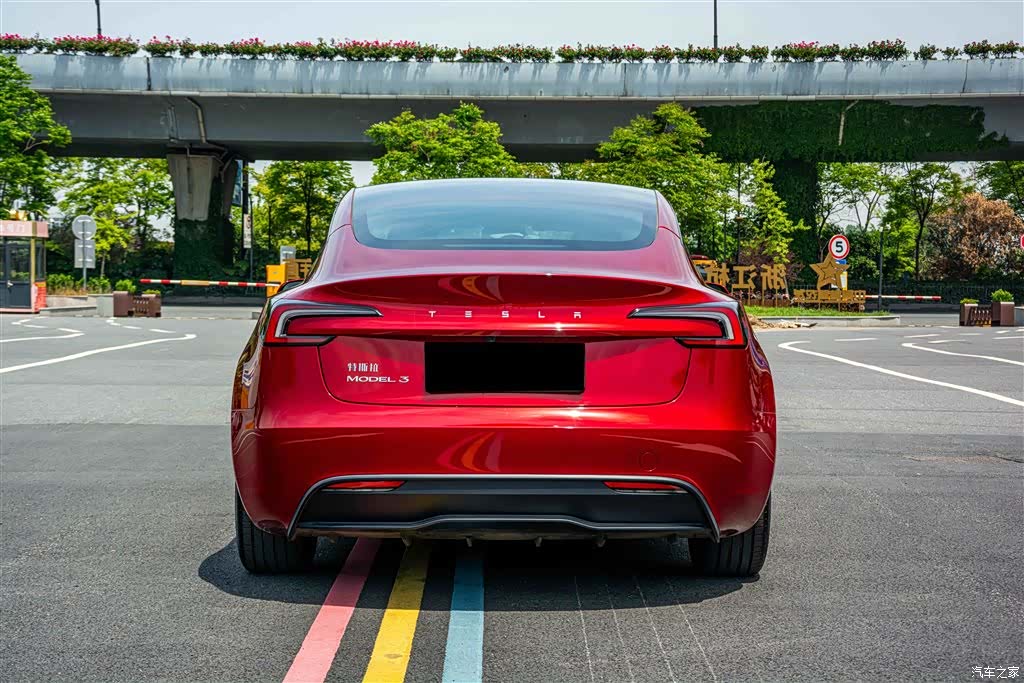 Tesla Model 3, 2024 7