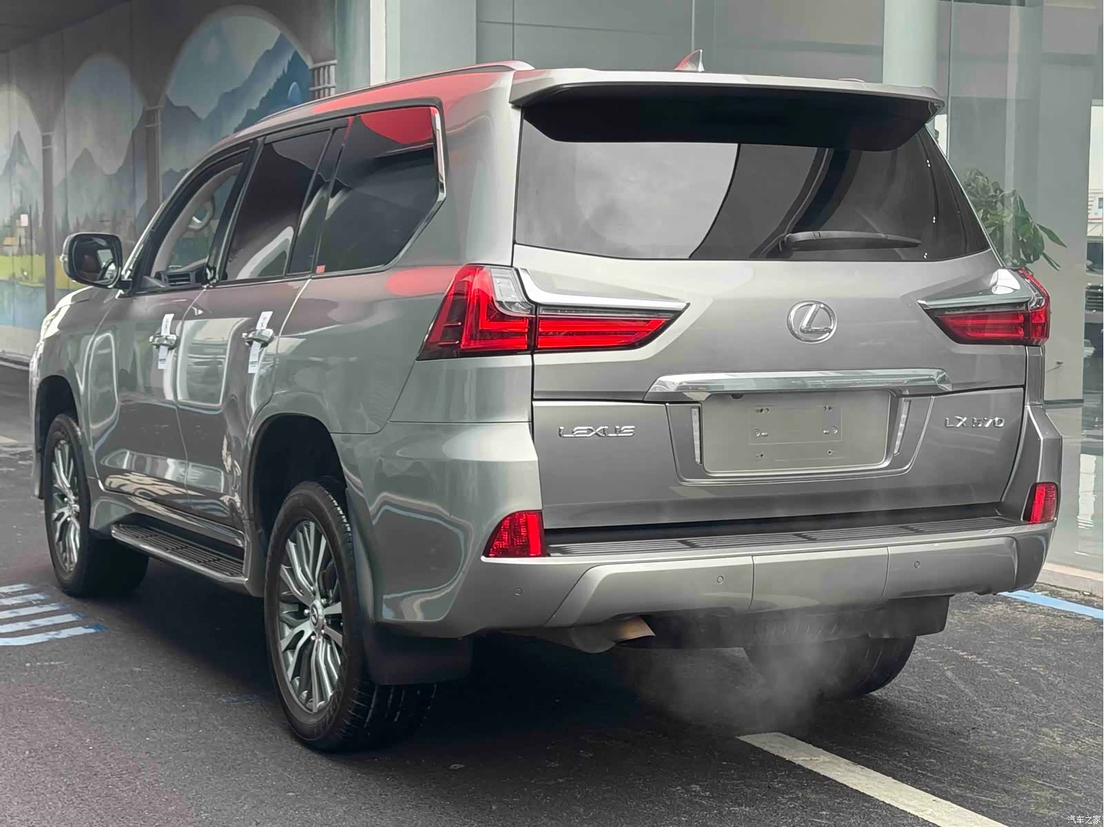 Lexus LX, 2020 6