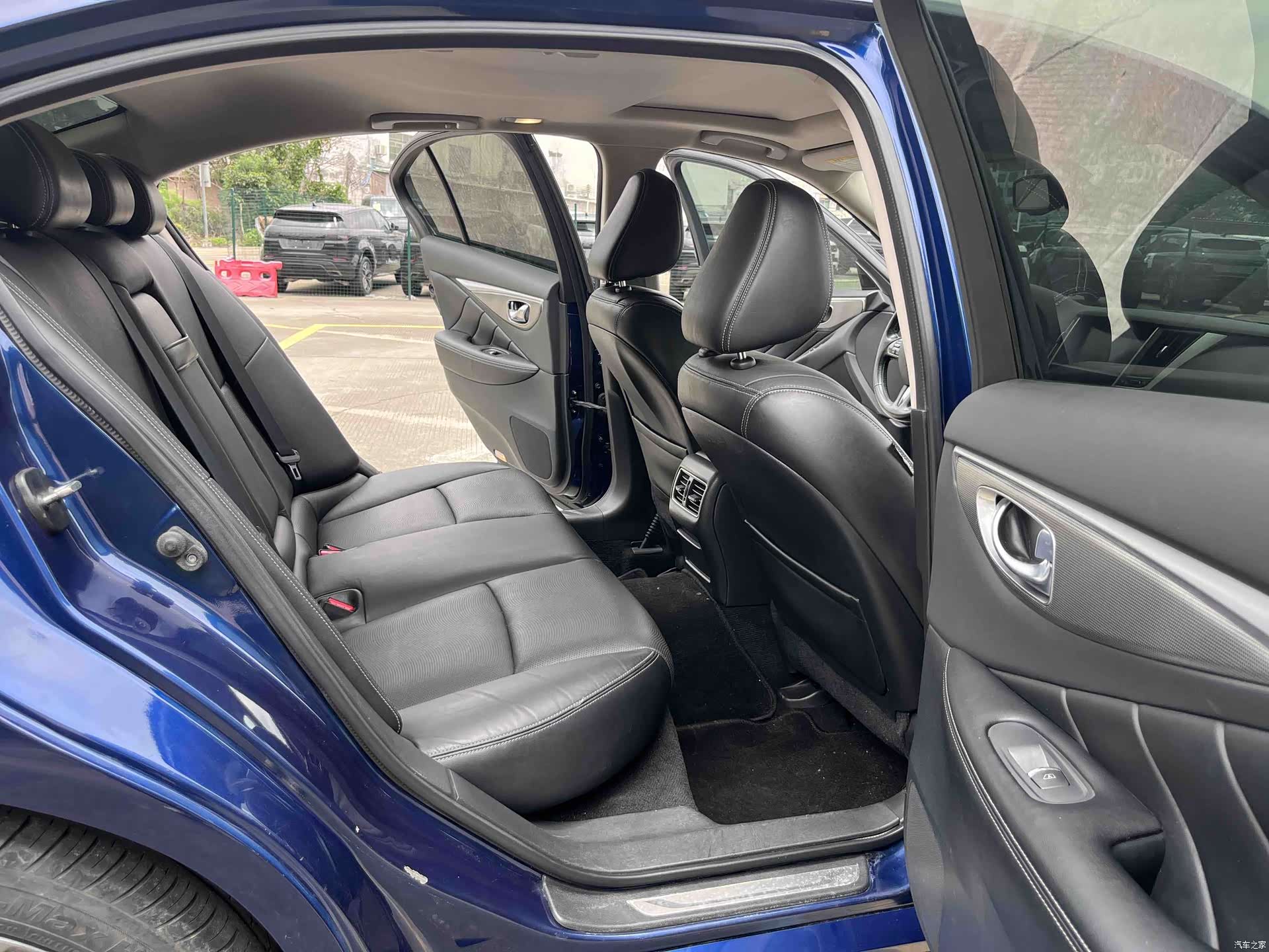 Infiniti Q50L, 2017 10