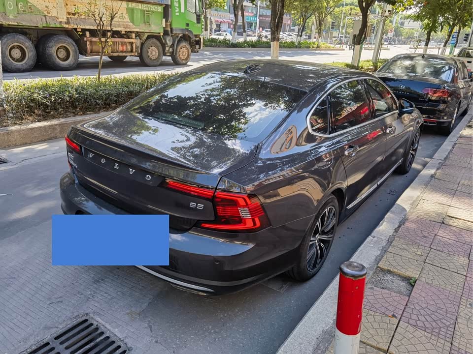 Volvo S90