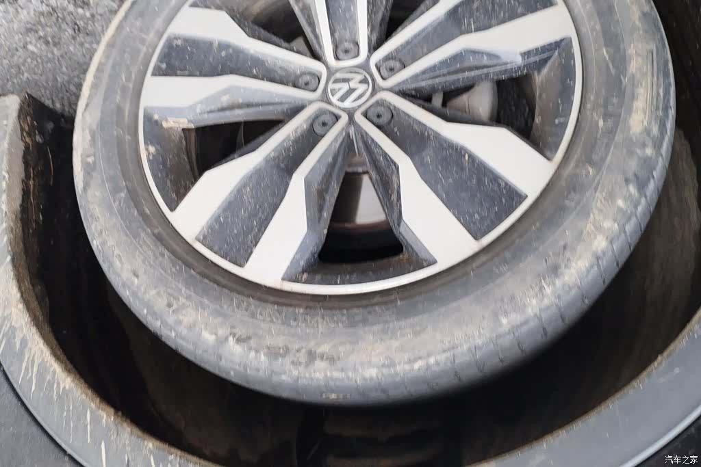Volkswagen Tiguan L, 2022 6