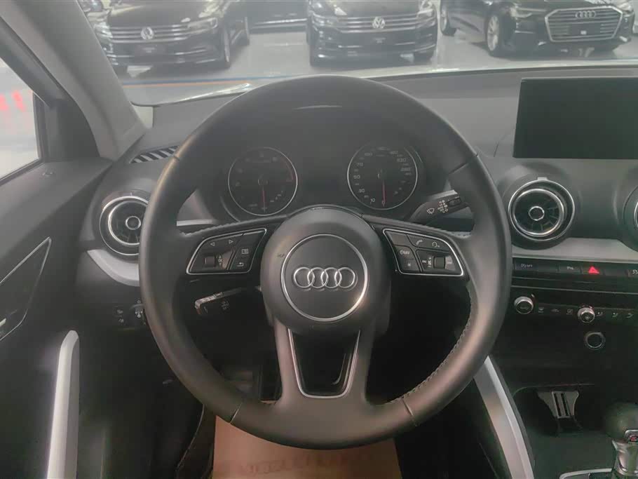 Audi Q2L Audi Q2L