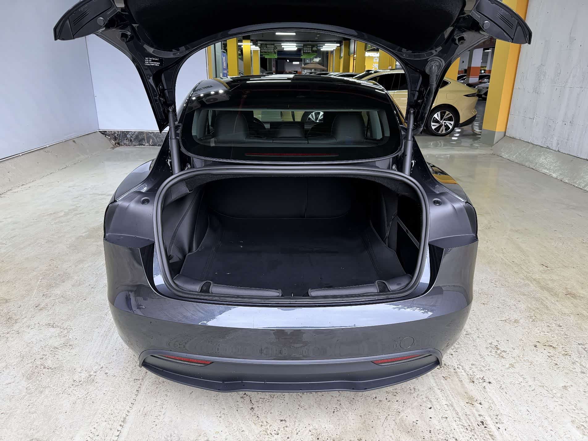 Tesla Model 3, 2024 20